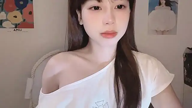 -Hottie online show from 10/16/25, 07:59