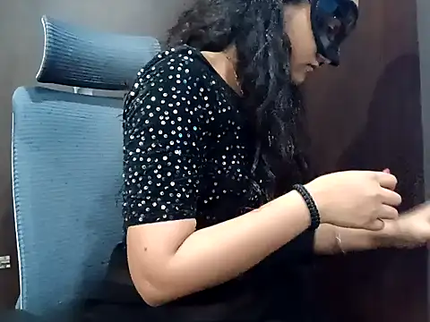 Snapshot of GoldnessAishu chatting on 01/28/25, 04:30 GoldnessAishu online show from 01/28/25, 04:30