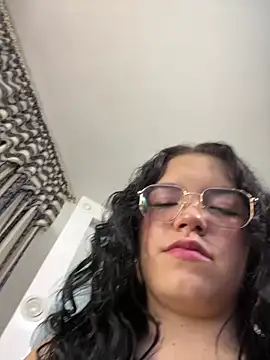 Snapshot of angela_cortes_ chatting on 03/06/25, 03:13 angela cortes online show from 03/06/25, 03:13