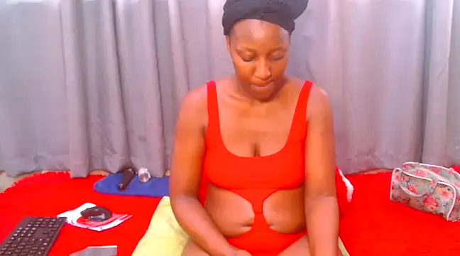 Snapshot of SexyCamilaxx chatting on 02/14/25, 09:03 SexyCamilaxx online show from 02/14/25, 09:03