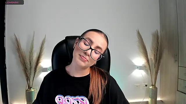 Snapshot of RyliieHunter chatting on 12/02/24, 01:58 RyliieHunter online show from 12/02/24, 01:58