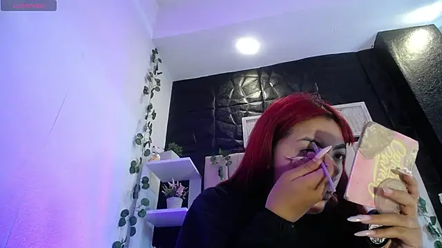 Snapshot of Mia_Rinn chatting on 01/28/25, 01:27 Mia Rinn online show from 01/28/25, 01:27