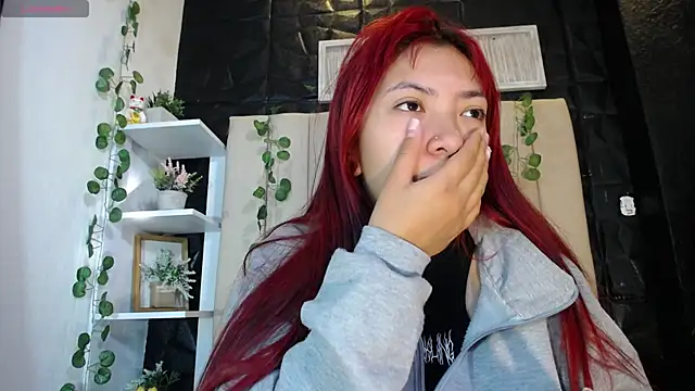 Snapshot of Mia_Rinn chatting on 02/10/25, 01:11 Mia Rinn online show from 02/10/25, 01:11