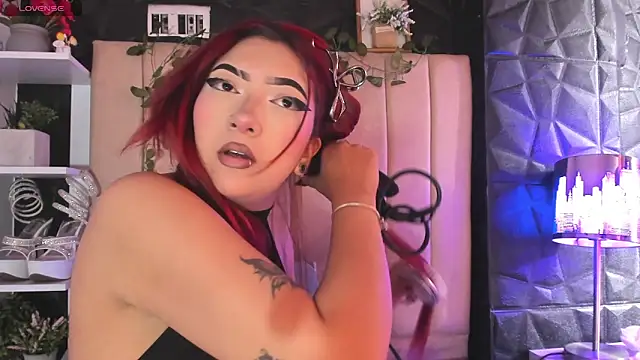 Snapshot of Mia_Rinn chatting on 01/19/26, 02:54 Mia Rinn online show from 01/19/26, 02:54