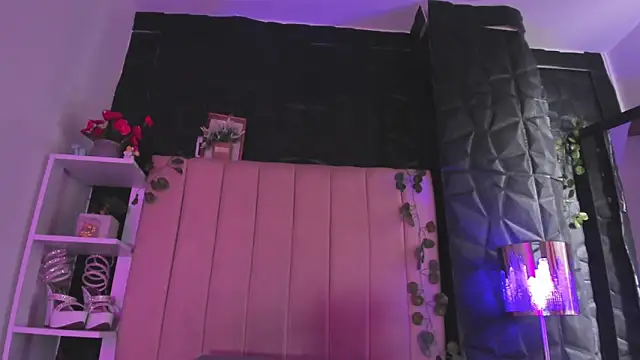 Snapshot of Mia_Rinn chatting on 02/20/26, 01:33 Mia Rinn online show from 02/20/26, 01:33