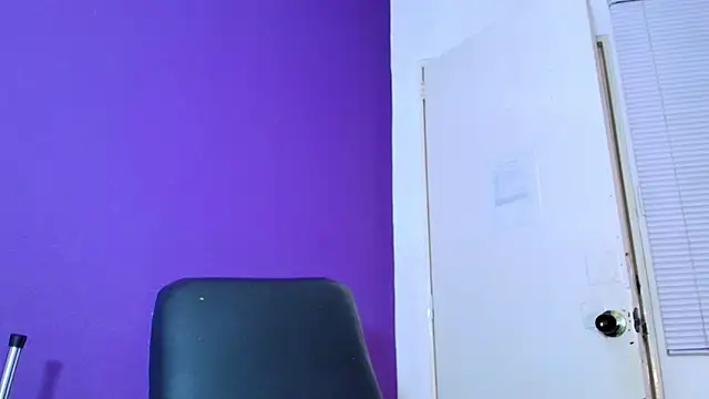 Snapshot of Mia_Rinn chatting on 03/09/26, 04:33 Mia Rinn online show from 03/09/26, 04:33