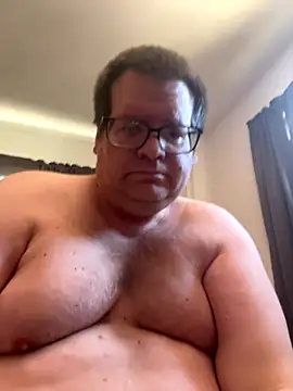 treatbobnicer online show from 10/26/25, 04:57