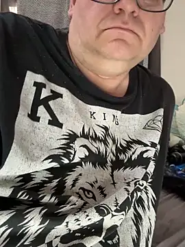 Snapshot of treatbobnicer chatting on 02/22/26, 09:35 treatbobnicer online show from 02/22/26, 09:35