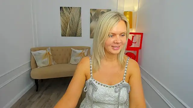 Snapshot of AgathaKlouin chatting on 02/23/26, 11:40 AgathaKlouin online show from 02/23/26, 11:40