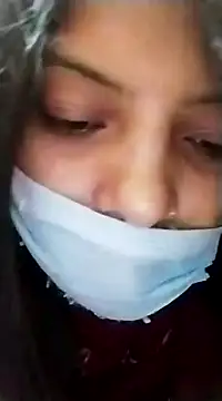 Snapshot of Hotty-Divya chatting on 12/16/24, 01:54 Hotty-Divya online show from 12/16/24, 01:54