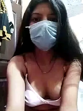 Snapshot of Hotty-Divya chatting on 12/19/24, 09:18 Hotty-Divya online show from 12/19/24, 09:18