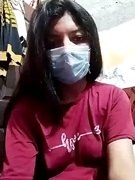 Snapshot of Hotty-Divya chatting on 12/20/24, 01:54 Hotty-Divya online show from 12/20/24, 01:54