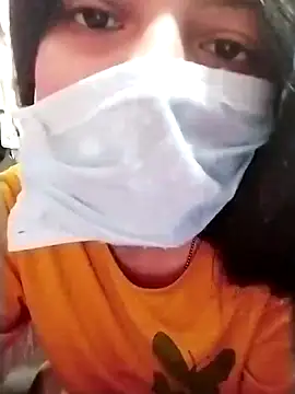 Snapshot of Hotty-Divya chatting on 12/24/24, 02:43 Hotty-Divya online show from 12/24/24, 02:43