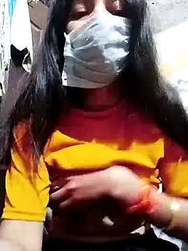 Snapshot of Hotty-Divya chatting on 12/30/24, 02:42 Hotty-Divya online show from 12/30/24, 02:42