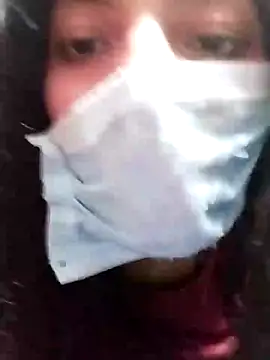 Snapshot of Hotty-Divya chatting on 01/01/25, 01:05 Hotty-Divya online show from 01/01/25, 01:05