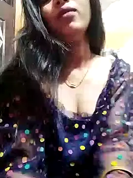 Snapshot of Hotty-Divya chatting on 01/07/25, 02:42 Hotty-Divya online show from 01/07/25, 02:42
