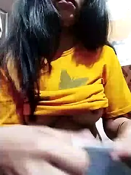 Snapshot of Hotty-Divya chatting on 01/09/25, 02:11 Hotty-Divya online show from 01/09/25, 02:11