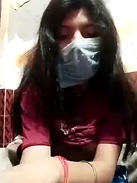 Snapshot of Hotty-Divya chatting on 01/17/25, 01:35 Hotty-Divya online show from 01/17/25, 01:35