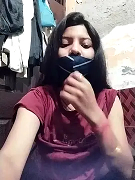 Snapshot of Hotty-Divya chatting on 03/23/25, 08:26 Hotty-Divya online show from 03/23/25, 08:26