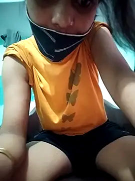 Snapshot of Hotty-Divya chatting on 09/15/25, 02:55 Hotty-Divya online show from 09/15/25, 02:55