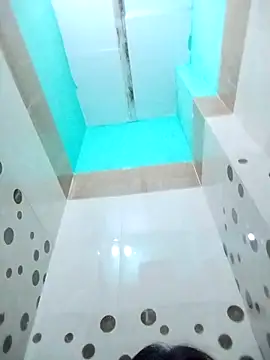 Snapshot of Hotty-Divya chatting on 10/25/25, 03:58 Hotty-Divya online show from 10/25/25, 03:58