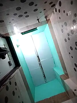 Snapshot of Hotty-Divya chatting on 11/06/25, 03:18 Hotty-Divya online show from 11/06/25, 03:18