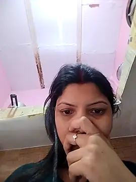 Snapshot of Hotty-Divya chatting on 03/24/26, 06:07 Hotty-Divya online show from 03/24/26, 06:07