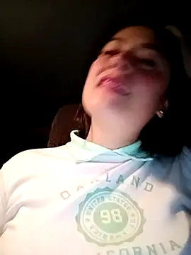 Lesly 10- online show from 03/07/25, 12:58