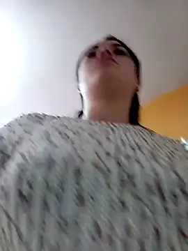 Lesly 10- online show from 03/12/25, 06:44