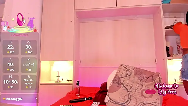 EmilyyStuart online show from 03/04/25, 09:51