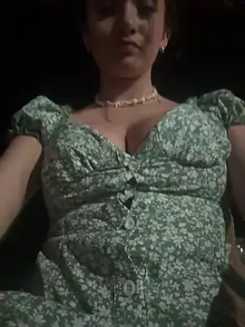 Snapshot of Daneshka1 chatting on 02/15/25, 02:58 Daneshka1 online show from 02/15/25, 02:58