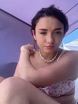 Snapshot of Daneshka1 chatting on 02/15/25, 06:12 Daneshka1 online show from 02/15/25, 06:12