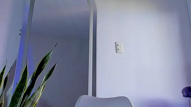 Snapshot of Andrew_wolf7 chatting on 10/28/25, 03:47 Andrew wolf7 online show from 10/28/25, 03:47