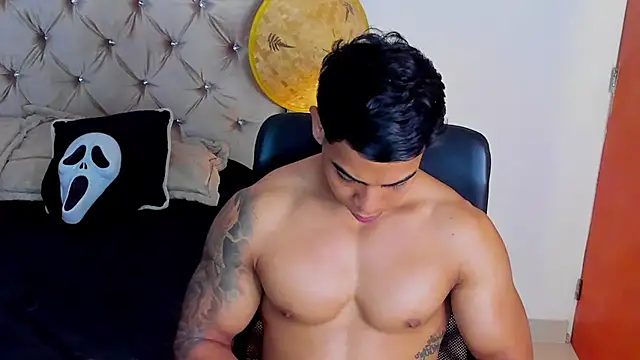 Snapshot of Andrew_wolf7 chatting on 10/31/25, 03:57 Andrew wolf7 online show from 10/31/25, 03:57