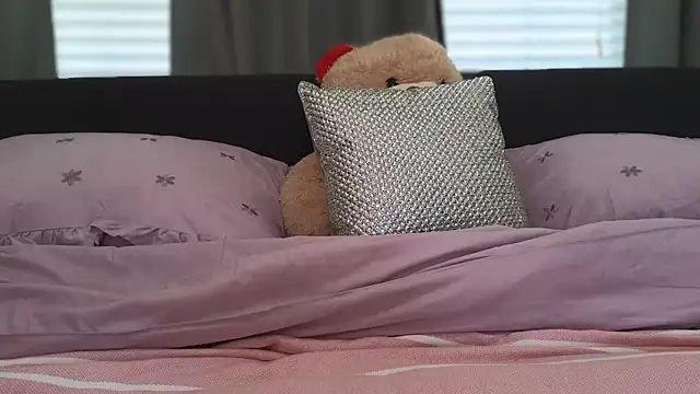 Snapshot of longislandprincess chatting on 03/14/26, 07:08 longislandprincess online show from 03/14/26, 07:08