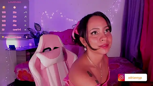 Snapshot of adriannyp_1 chatting on 01/03/25, 06:33 adriannyp 1 online show from 01/03/25, 06:33