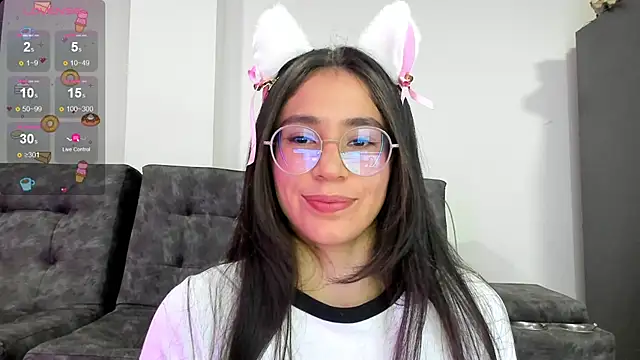 Snapshot of emmadiaz1 chatting on 01/03/25, 01:48 emmadiaz1 online show from 01/03/25, 01:48