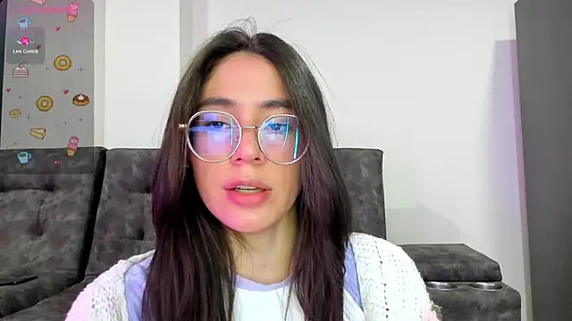 Snapshot of emmadiaz1 chatting on 01/16/25, 11:59 emmadiaz1 online show from 01/16/25, 11:59