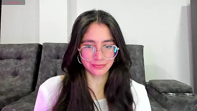 Snapshot of emmadiaz1 chatting on 01/29/25, 01:58 emmadiaz1 online show from 01/29/25, 01:58