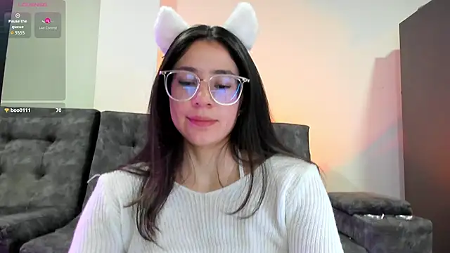 Snapshot of emmadiaz1 chatting on 02/22/26, 03:18 emmadiaz1 online show from 02/22/26, 03:18