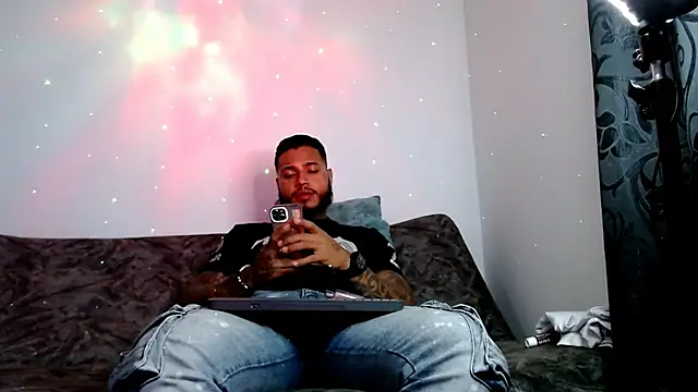 Snapshot of Exotic_tatto27121 chatting on 12/15/24, 10:28 Exotic tatto27121 online show from 12/15/24, 10:28