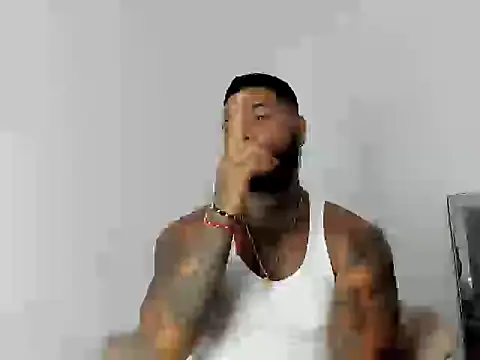 Snapshot of Exotic_tatto27121 chatting on 03/04/26, 07:25 Exotic tatto27121 online show from 03/04/26, 07:25