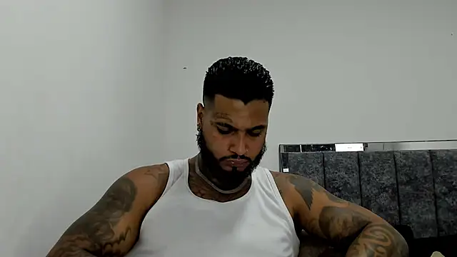 Snapshot of Exotic_tatto27121 chatting on 03/12/26, 03:56 Exotic tatto27121 online show from 03/12/26, 03:56