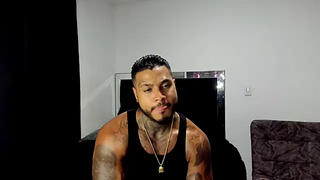 Snapshot of Exotic_tatto27121 chatting on 03/31/26, 01:29 Exotic tatto27121 online show from 03/31/26, 01:29