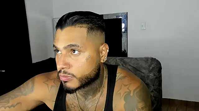 Snapshot of Exotic_tatto27121 chatting on 04/08/26, 02:22 Exotic tatto27121 online show from 04/08/26, 02:22
