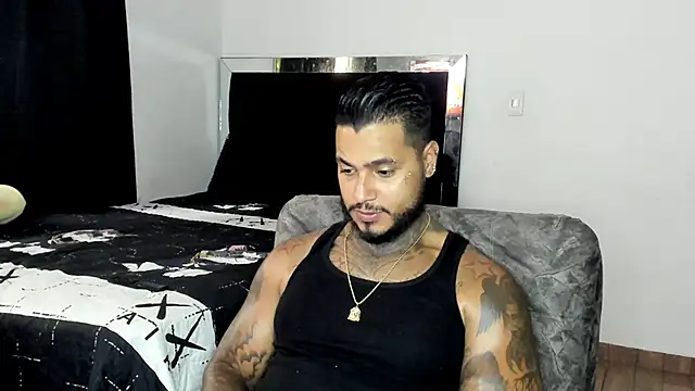 Snapshot of Exotic_tatto27121 chatting on 04/20/26, 10:33 Exotic tatto27121 online show from 04/20/26, 10:33