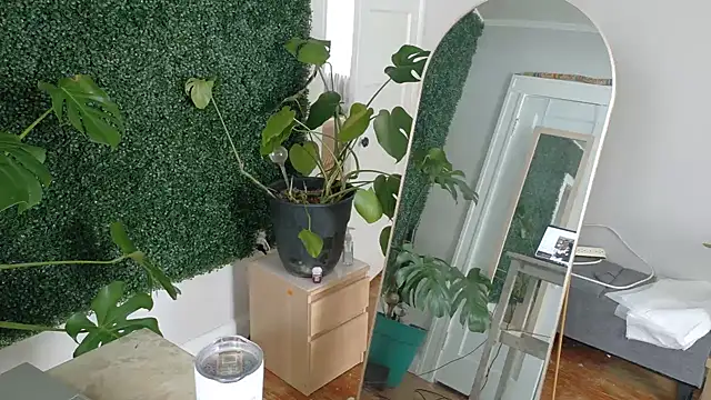 Snapshot of MistressKatie13xxx chatting on 02/06/26, 07:06 MistressKatie13xxx online show from 02/06/26, 07:06