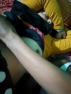 Snapshot of Lustyful_Couple chatting on 12/25/24, 09:33 Lustyful Couple online show from 12/25/24, 09:33