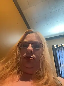 CherishWilliams online show from 04/19/26, 01:54