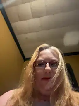 CherishWilliams online show from 04/24/26, 06:27